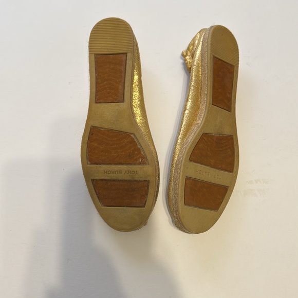 Tory Burch Espadrille Flat

Worn one time. - Picture 2 of 2